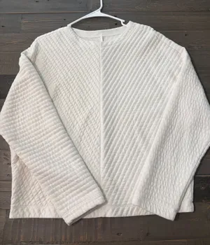 A New Day Women’s Quilted V-Neck Top – Size Small thumbnail 1