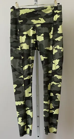 Lululemon‎ Camo Sporty Chic Yoga Granola Performance Leggings 6 Green thumbnail 1