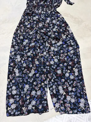 Vince Camuto NWT eondersll Floral Jumpsuit French blue floral large MSRP$99 thumbnail 2