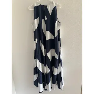 Tilla Dress Womens L/XL Blue White‎ Sleeveless Abstract Art Modern Resort Travel thumbnail 2