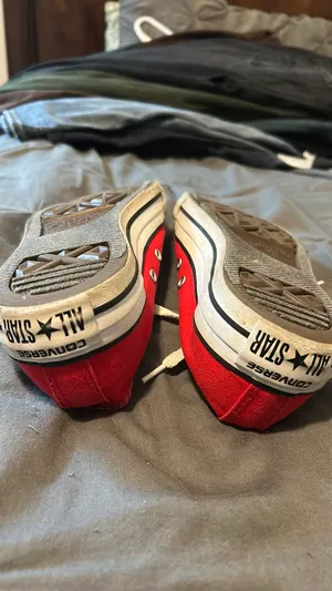 Red Low-Top Converse Sneakers thumbnail 3