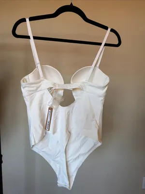 SKIMS‎ DEEP PLUNGE SHAPEWEAR BODYSUIT NWT size XL thumbnail 4