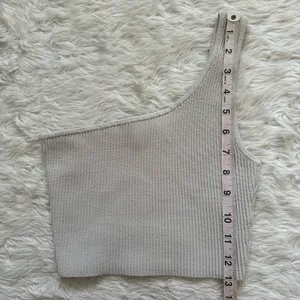Aritzia Babaton Top Sculpt Knit One-Shoulder Cropped Tank Tight-fit Sz XS thumbnail 10