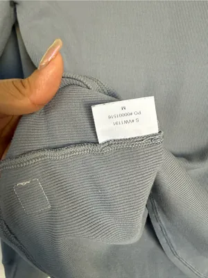 Vuori Ribbed Long Sleeve Henley Top Blue Gray Size M Stretch Athleisure thumbnail 5