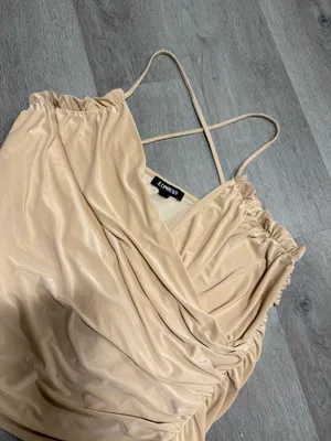 Express ruched v neck crop tank top  thumbnail 3