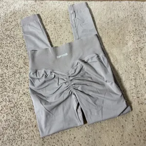DFYNE Dynamic Seamless High Waisted Scrunch Butt Leggings‎ Grey XS Extra Small thumbnail 2