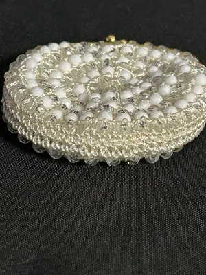 Handcrafted White Beaded Coin Purse with Gold Frame thumbnail 4