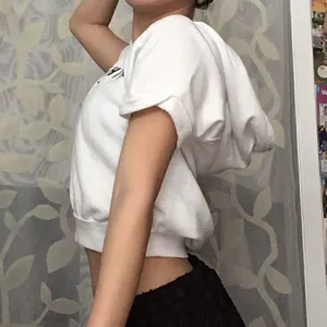 Abercrombie and Fitch size xs “sweatshirt”‎ thumbnail 2