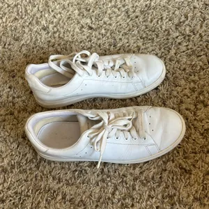 Tory Burch Cream Leather Low-Top Sneakers thumbnail 2