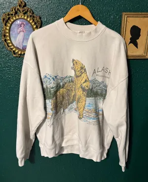 Abercrombie and Fitch Alaska Graphic Bear Crewneck Sz Large thumbnail 1