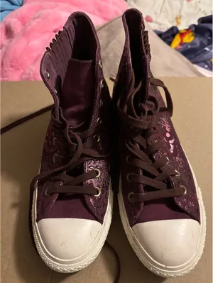 Converse All Star High Top Sneakers in Burgundy Size 8.5 thumbnail 6