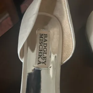 Wedding shoes thumbnail 4