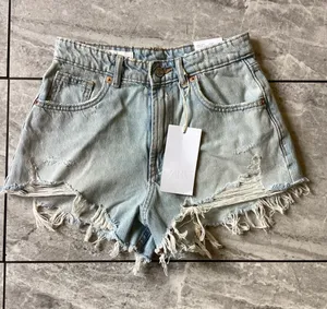 Zara High-Rise Curved Denim Shorts Light Wash Distressed Frayed Size 2 24 EU 34 thumbnail 1