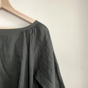 Uniqlo green brown long sleeved blouse women's size medium gauzy‎ top flowy thumbnail 2