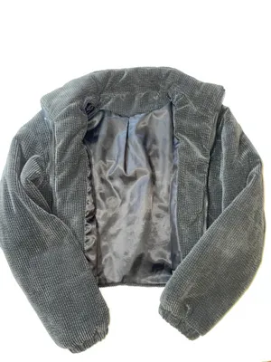 Cropped Black Puffer Jacket Size L thumbnail 3
