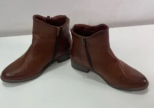 Baretraps ALONA Women 7W Ankle Boots Cognac Brown Side Zip Boho Equestrian thumbnail 3