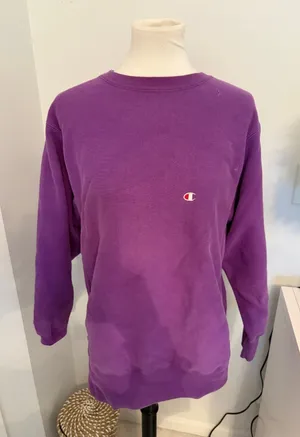 💜😍🔥 Most Amazing Vintage Oversized Champion Purple Crewneck Sweatshirt thumbnail 1