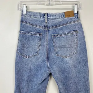 American Eagle‎ Highest Rise Mom Jeans Destroyed Light Wash Slim Leg Size 00 thumbnail 6