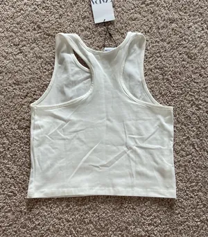 Zara USA Cropped Tank. Xs thumbnail 3