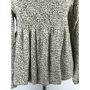 Urban Romantics Womens Long Sleeve Cheetah Print‎ Blouse Size L Smocked Peasant thumbnail 6