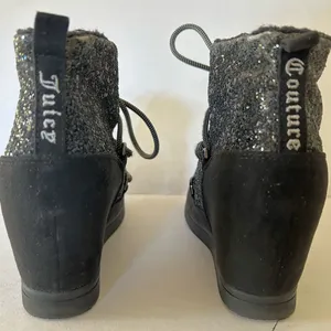 Juicy Couture MAREEN Wedge Booties Shoes Black Glitter Women’s Size 7M scuffed thumbnail 5