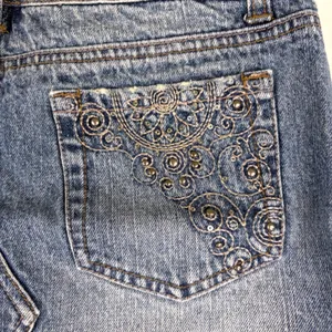 So‎ Brand Juniors 5 Silver Threading Embroidered Accents Mini Denim Skirt Y2K thumbnail 9