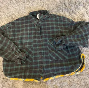 BDG Cropped Flannel thumbnail 1