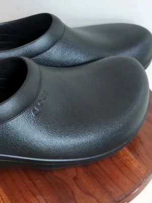 Crocs "On The Clock" Black Work Shoes M9 W11 Crocs Lock Slip Resistant Clogs thumbnail 6