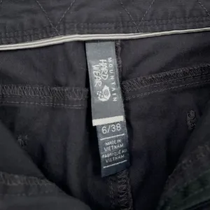 Mountain HardWear Ankle Outdoor Hiking Pants Women’s Size 6 in Charcoal Gray thumbnail 4