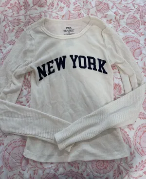 Kohl's White New York Longsleeve thumbnail 1