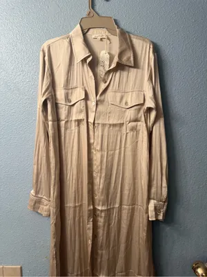 Mystree Long Satin Shirt Dress in Champagne Cream nwt thumbnail 5