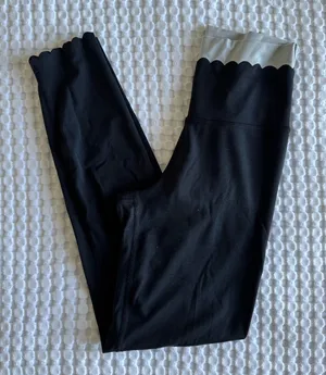 Aerie Black and Gray Scalloped 7/8 Leggings thumbnail 1