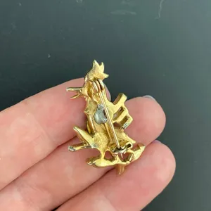 Vintage Gold Tone Bird Brooch Rhinestone Emerald Cabochon Crested Bird Pin thumbnail 4