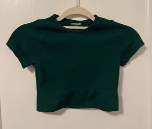 Garage Green Seamless Crop Top thumbnail 1