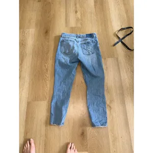 Abercrombie high rise jeans thumbnail 5