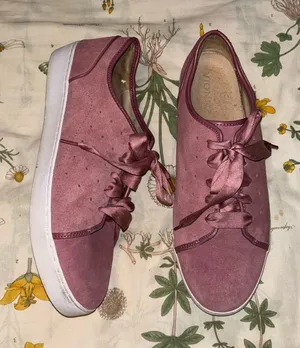 Vionic shoes thumbnail 1
