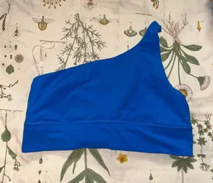 Lululemon Align Asymmetrical Bra *Light
Support, A/B Cup size 14 thumbnail 1