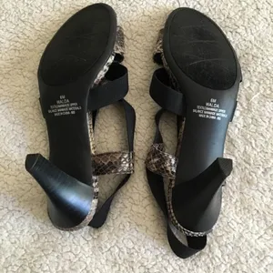 ‎Dress Barn Walda snake skin heels size 6 thumbnail 4