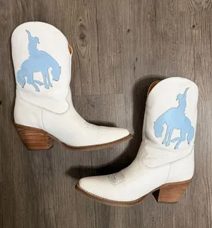 white leather Dingo Let 'Er Buck Western Boots thumbnail 1