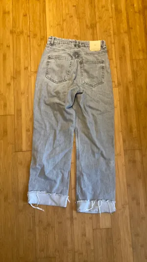 ZARA Jeans High-Rise Straight thumbnail 2