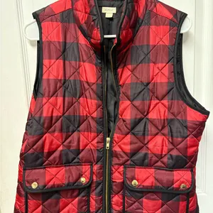 Aspen Women's Red and Black Quilted Vest thumbnail 1