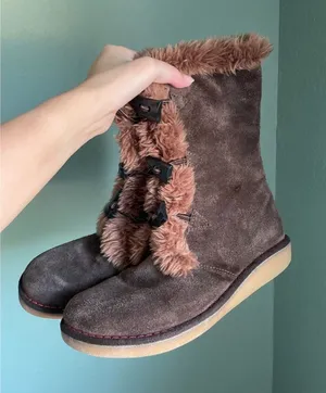 Earth Shoe Wyandot Cabin Suede Leather Cold Weather Toggle Boots Size 8.5 Brown thumbnail 1