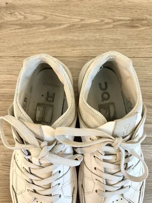 On Women's The Rodger Clubhouse Tennis Sneaker in White Size 8.5 thumbnail 6