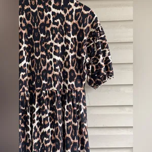 ASOS DESIGN puff sleeve tie front maxi dress in leopard print thumbnail 13