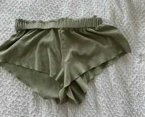 Edikted 2000s Y2k khaki and green ruffle shorts thumbnail 1