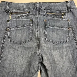 Torrid Denim Mid Rise Capri Jeans Medium Wash Whiskering Size 14 thumbnail 9