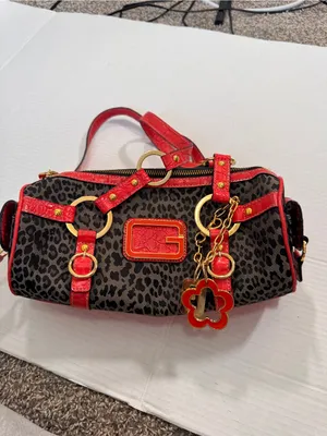 Vintage Guess Y2K Grey Animal Print Red Faux Leather Accent Barrel Shoulder Bag thumbnail 9