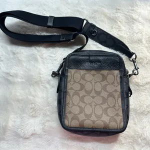 Coach Sullivan Crossbody Signature Canvas Crossbody Bag CC090 Khaki Mens Unisex thumbnail 1