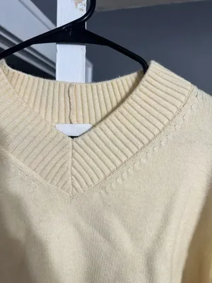H&M Sweater thumbnail 2