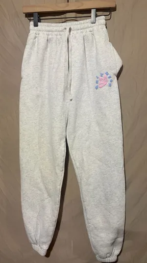 White fox joggers thumbnail 1